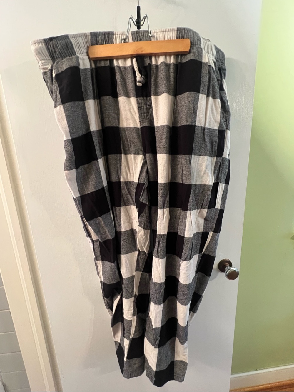 Old Navy Men’s Sz XXXL Flannel Pajama Pant White Black Buffalo Plaid 100% Cotton - Picture 3 of 11